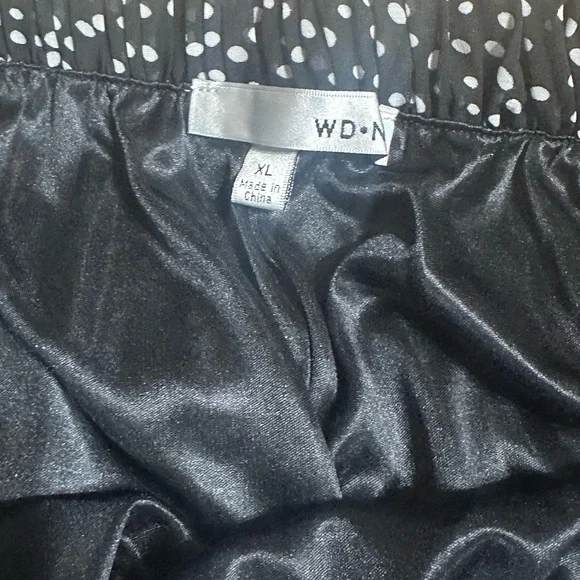 2 WD.NY Skirts - Picture 3 of 5